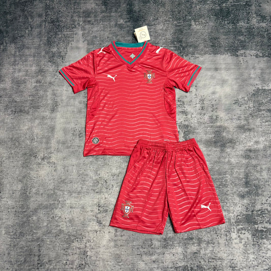 Kit Infantil Portugal Home 26/27 Puma  - Vermelha