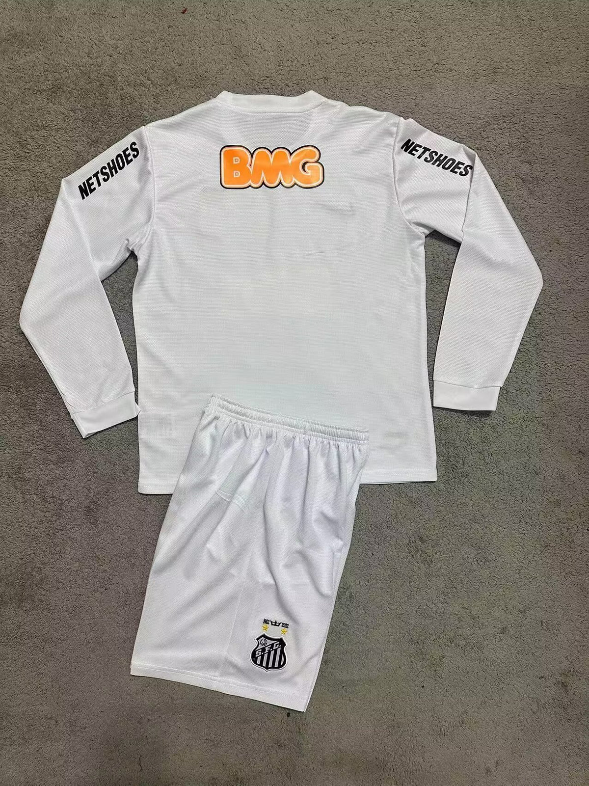 Kit Infantil Santos Retrô Home 2011 Manga Longa Camisa + Shorts  Nike Unissex - Branca