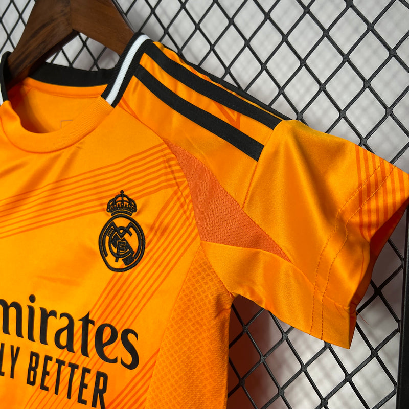 Kit Infantil Real Madrid Away 24/25 Adidas Masculina - Laranja