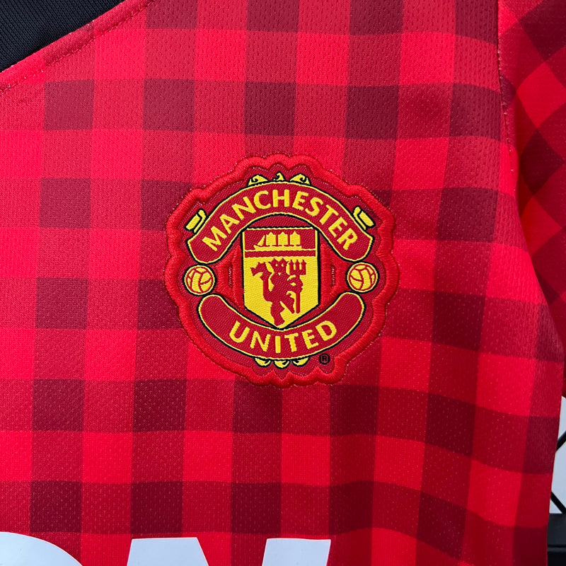 Kit infantil Manchester United Retrô Home 2012 Unissex Nike  -  Vermelho