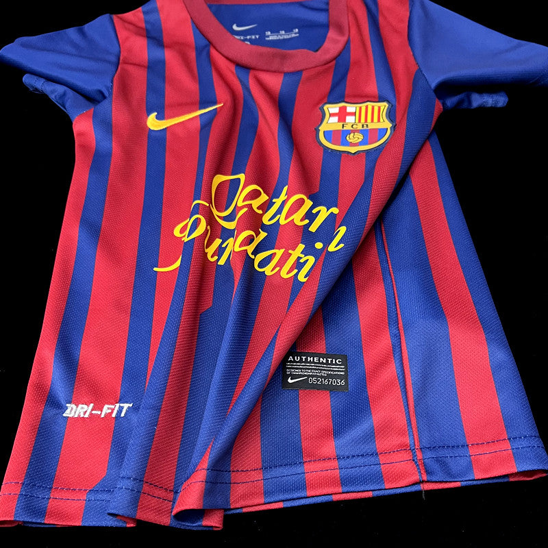 Kit Infantil Barcelona Retrô Home 2011 Camisa + Shorts Nike  Unissex - Grená