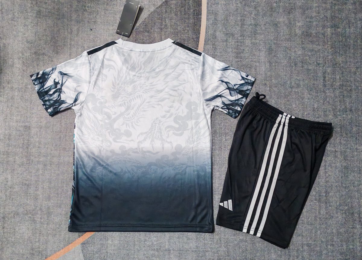 Kit Infantil Real Madrid Edição Especial 25/26 Camisa + Shorts Adidas Unissex - Branco e Preto