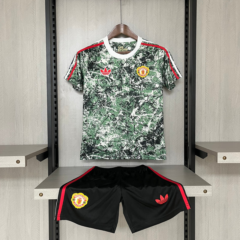 Kit infantil Manchester United Treino 24/25 Unissex Adidas - Camuflada