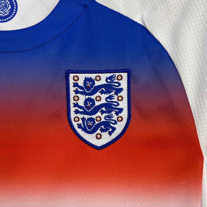 Kit Infantil Inglaterra Home 25/26  Nike Unissex - Branco e Azul
