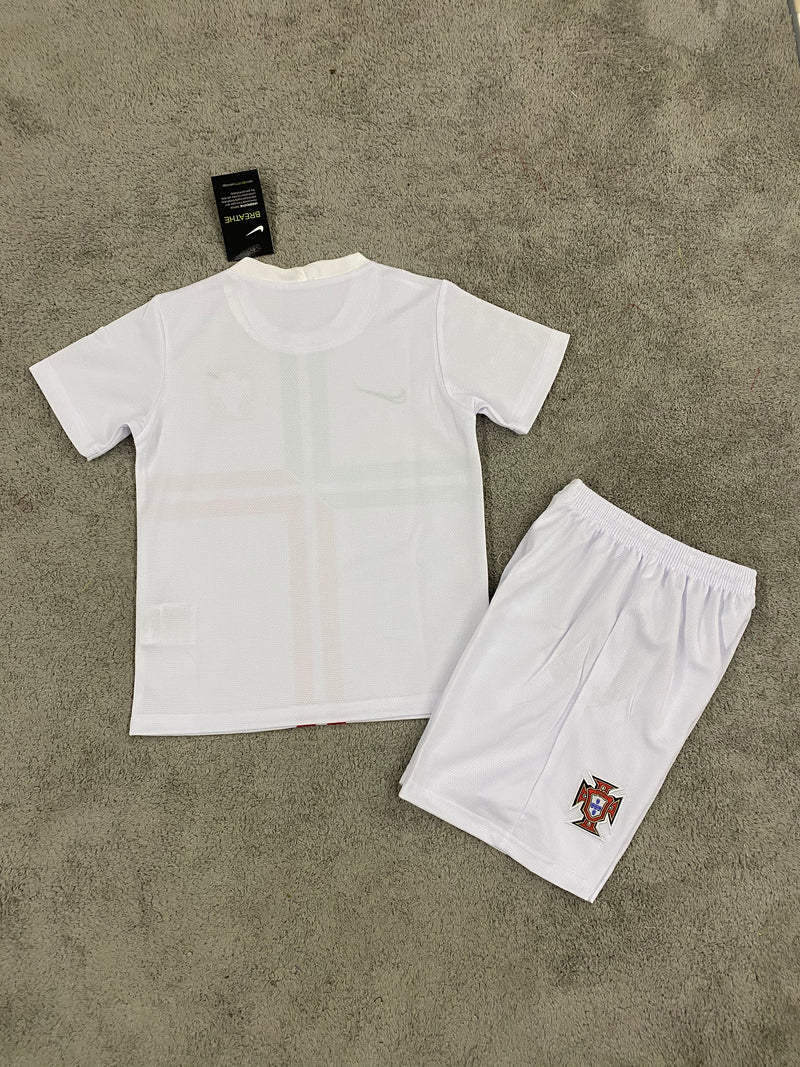 Kit Infantil Portugal Away Retrô 2012 Camisa + Shorts Nike Unissex - Branco