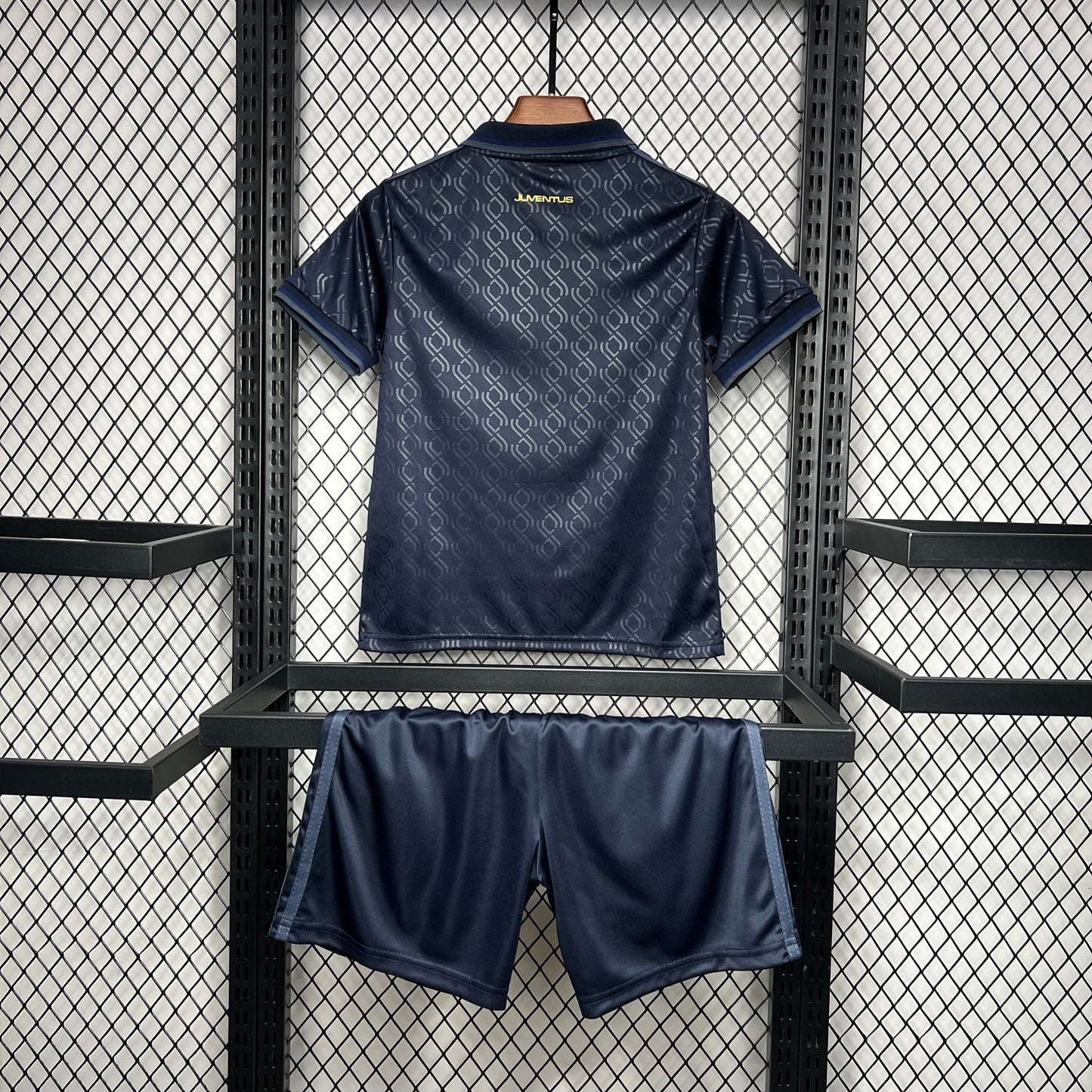 Kit Infantil Juventus Third 24/25 . Adidas - Azul Escuro