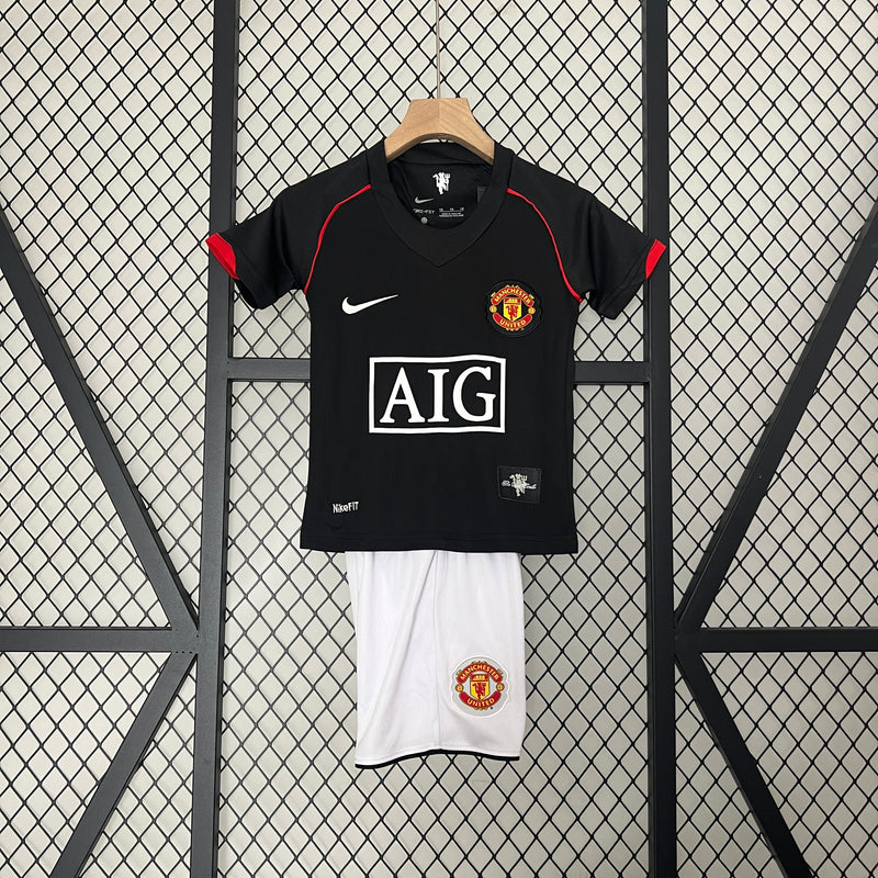 Kit infantil Manchester United Retrô Away 2008 Unissex Nike - Preto