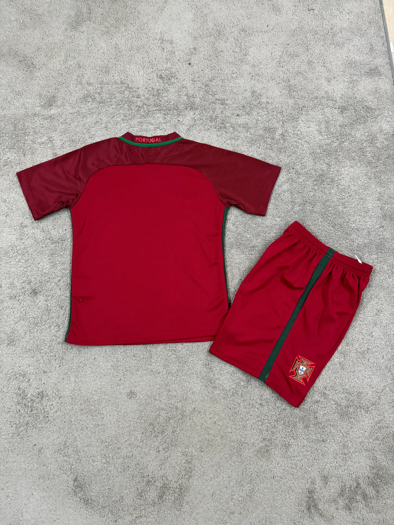 Kit Infantil Portugal Home Retrô 2016 Camisa + Shorts Nike Unissex - Vermelho Vinho