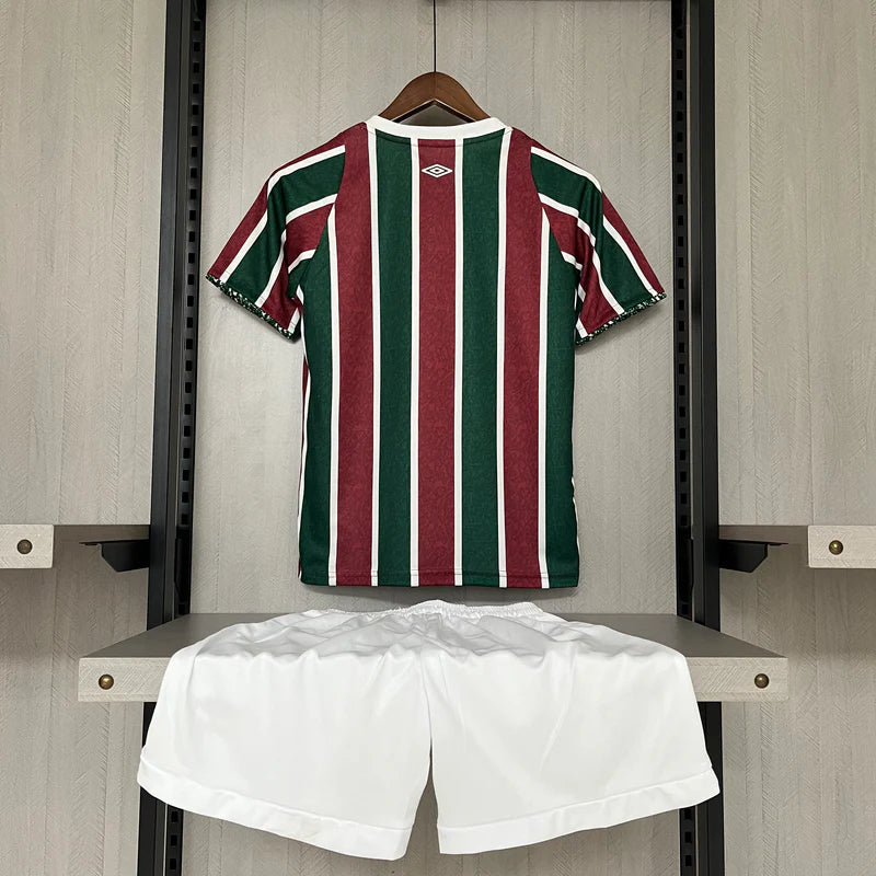 Kit Infantil Fluminense Home 24/25 Camisa + Shorts Umbro Unissex - Vermelho verde e Branca