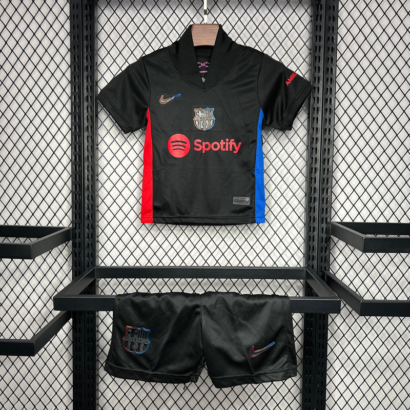 Kit Infantil Barcelona Away 24/25 Camisa + Shorts Nike Unissex - Preto