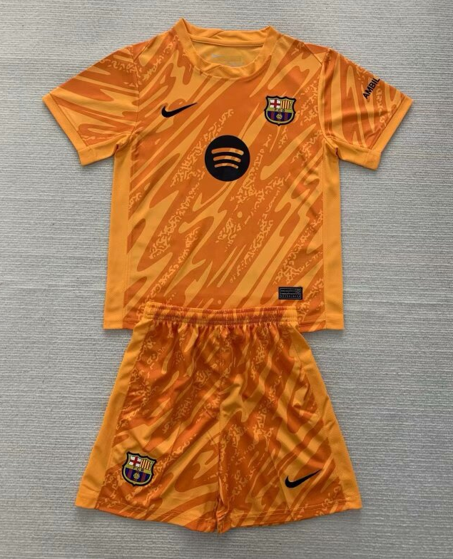 Kit Infantil Barcelona Goleiro 24/25 Camisa + Shorts Nike Unissex - Laranja