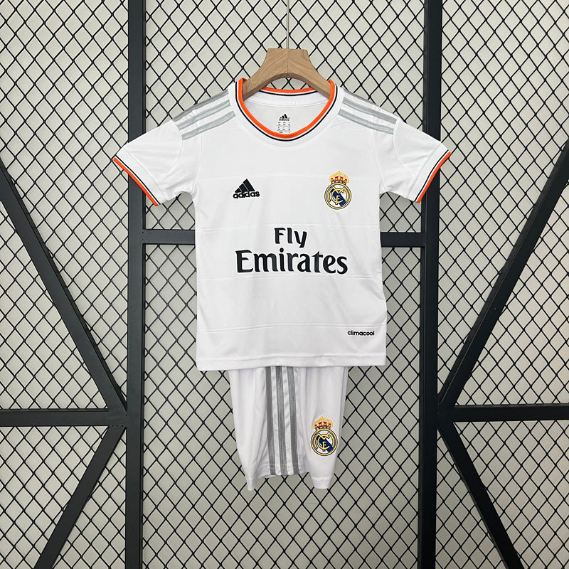 Kit Infantil Real Madrid Retrô Home 2014 Camisa + Shorts Adidas Unissex - Branca