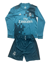 Kit Infantil Real Madrid Retrô Away Manga Longa 2018 Camisa + Shorts Adidas Unissex - Verde