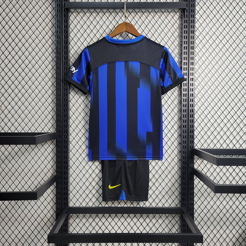 Kit Infantil Inter de Milão Home Tartarugas Ninjas 23/24 Nike Unissex - Azul e Preto