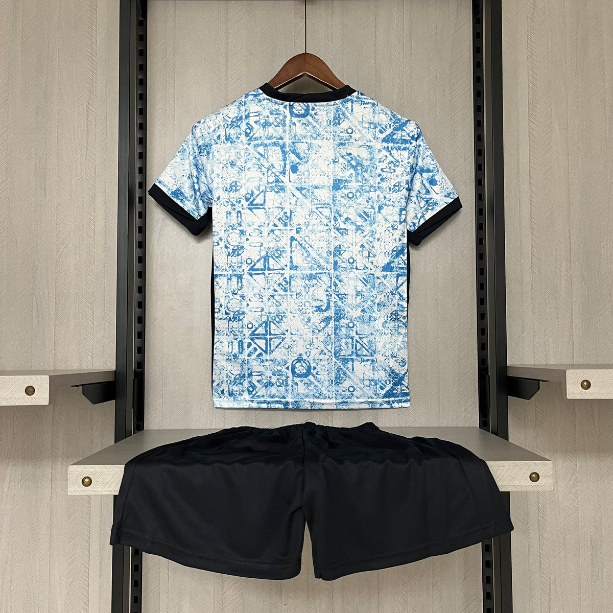 Kit Infantil Portugal Away 24/25 Nike Unissex - Branco e Azul (Shorts Preto)