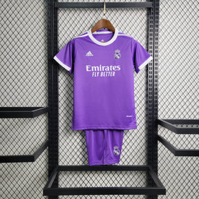 Kit Infantil Real Madrid Retrô Third 2017 Camisa + Shorts Adidas Unissex - Roxa