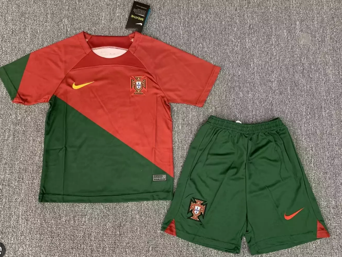 Kit Infantil Portugal Home 22/23 Nike Unissex - Vermelha e Verde