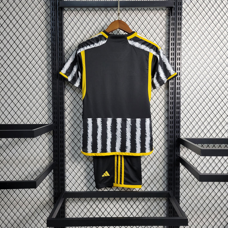 Kit Infantil Juventus Home 23/24 Unissex Adidas - Branca e Preta Listrada