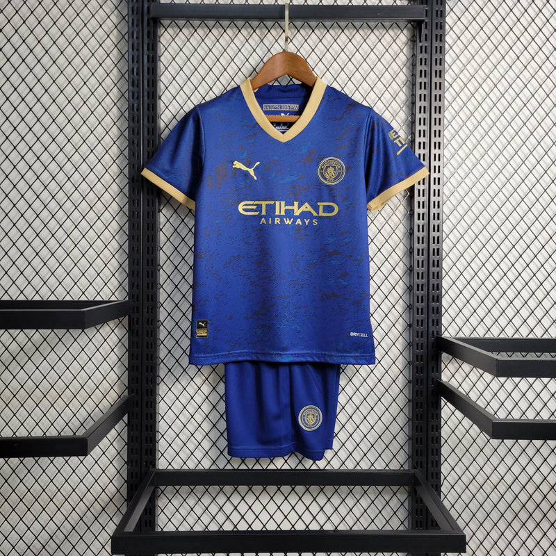 Kit Infantil Manchester City Edição Especial Ano Chines 23/24 Unissex Puma - Azul Marinho